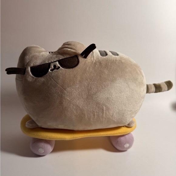 Pusheen Cat Plush by GUND Cool Skateboard Pusheen with Sunglasses 2018 Cute - Picture 2 of 5